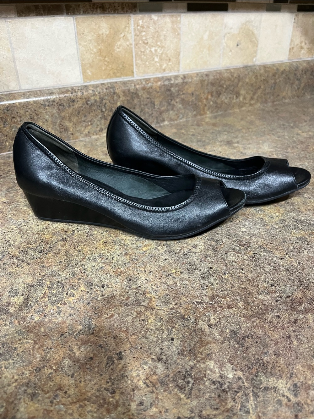 NWOT Cole Haan Nike Air Black Leather Peep Toe Wedges Rare Women’s 6.5